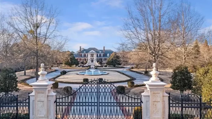 Dwight Howard puts atlanta mansion on market